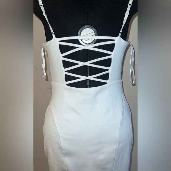 Bebe. Dress - Picture 7 of 15